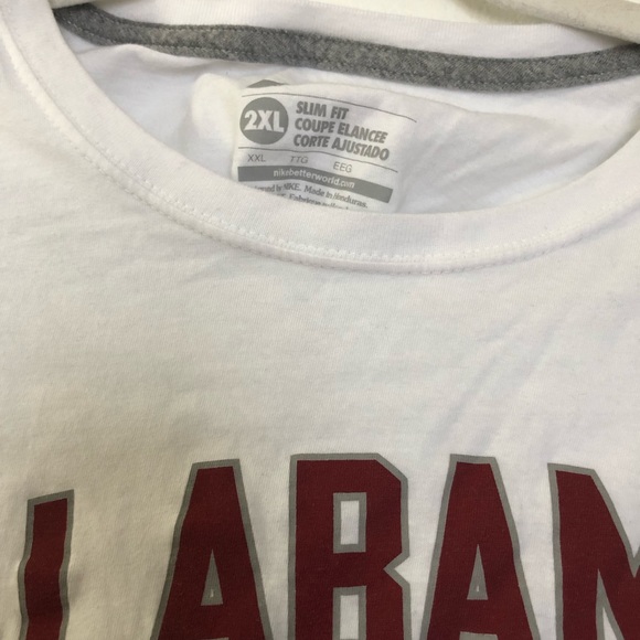 Alabama tshirt. Fits smaller than 2X. Crimson lettering - Picture 2 of 2